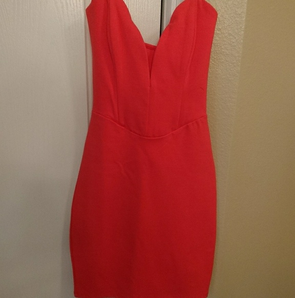 NWT bodycon dress size S! - Picture 3 of 4